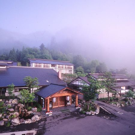 ホテル 湯西川温泉  上屋敷 平の高房 日光市 エクステリア 写真