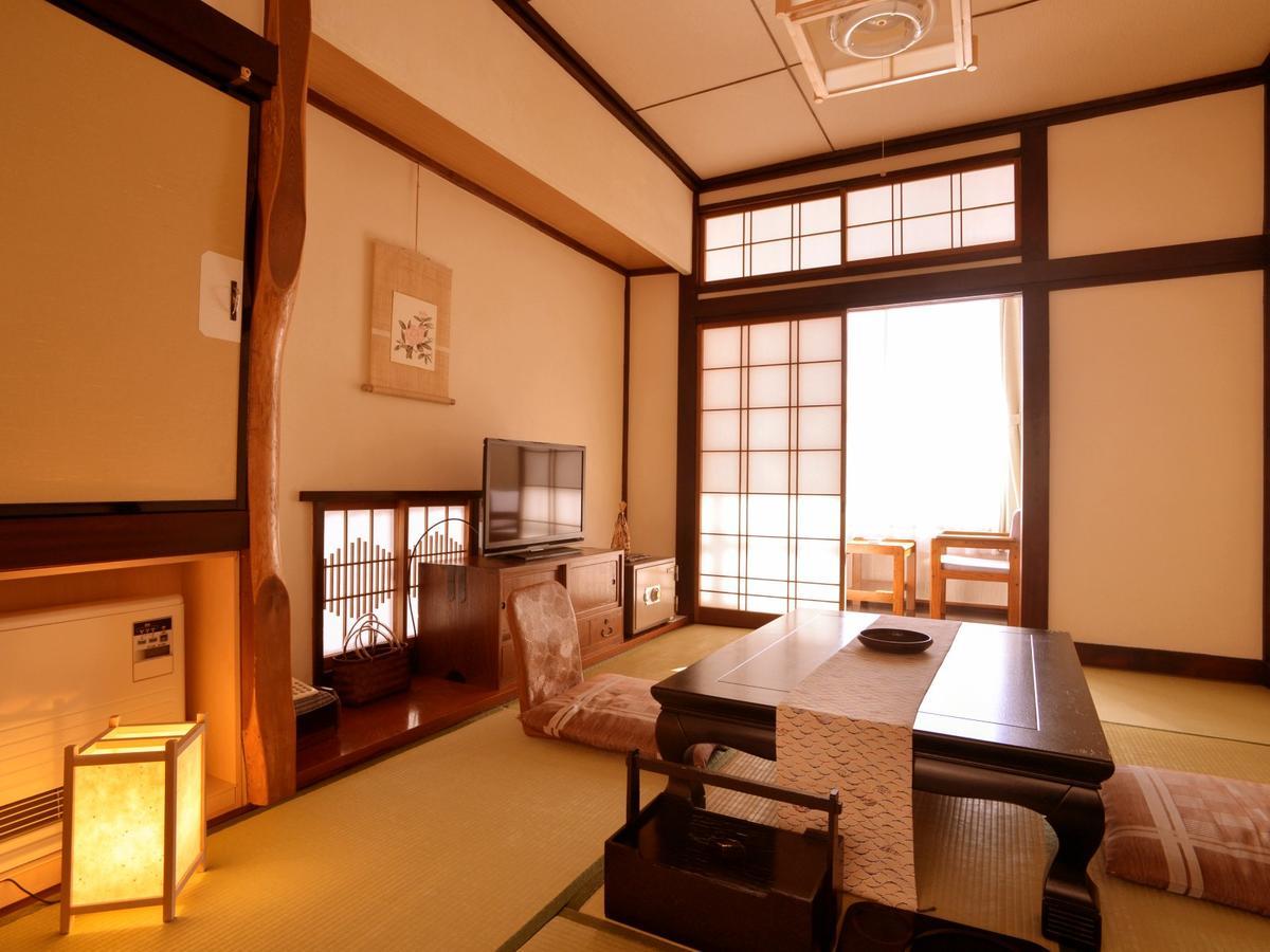ホテル 湯西川温泉  上屋敷 平の高房 日光市 エクステリア 写真