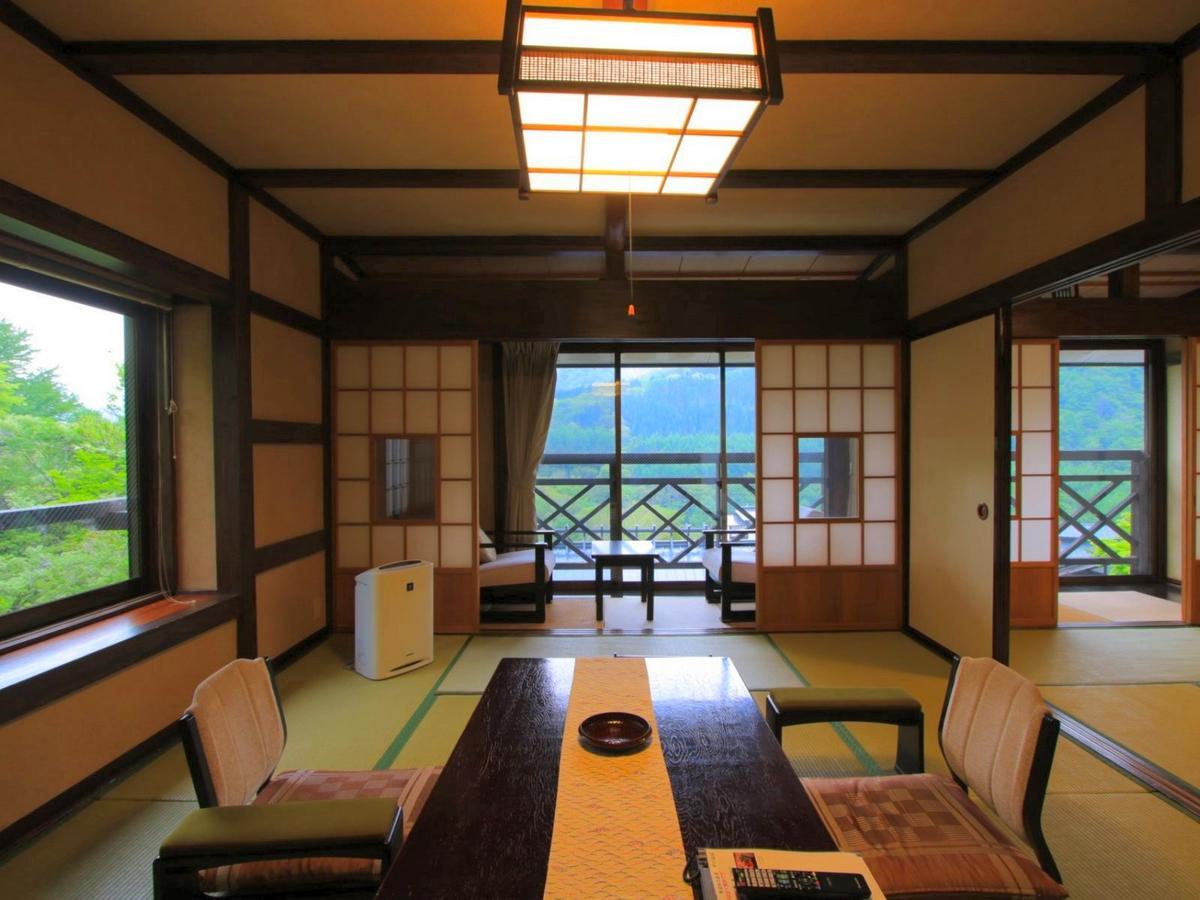 ホテル 湯西川温泉  上屋敷 平の高房 日光市 エクステリア 写真